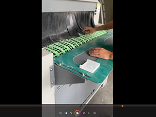 福建客戶案例：塑膠亞力克輸送式自動噴砂機(jī)工作視頻