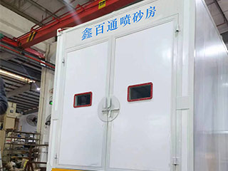 采購(gòu)前必讀：噴砂房工作原理是什么？弄懂這3點(diǎn)不選錯(cuò)